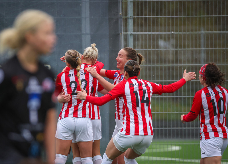 Myndaveisla: Þróttur vann topplið Þórs/KA