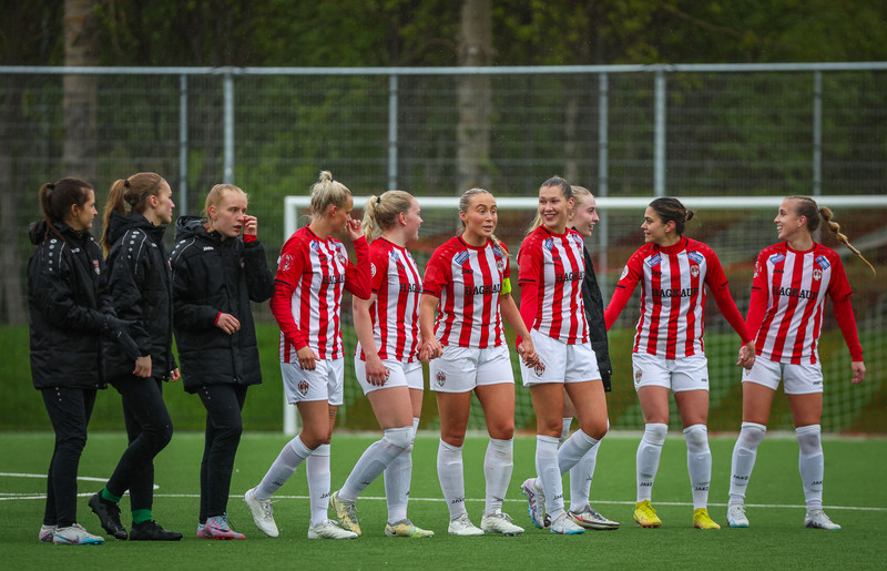 Myndaveisla: Þróttur vann topplið Þórs/KA