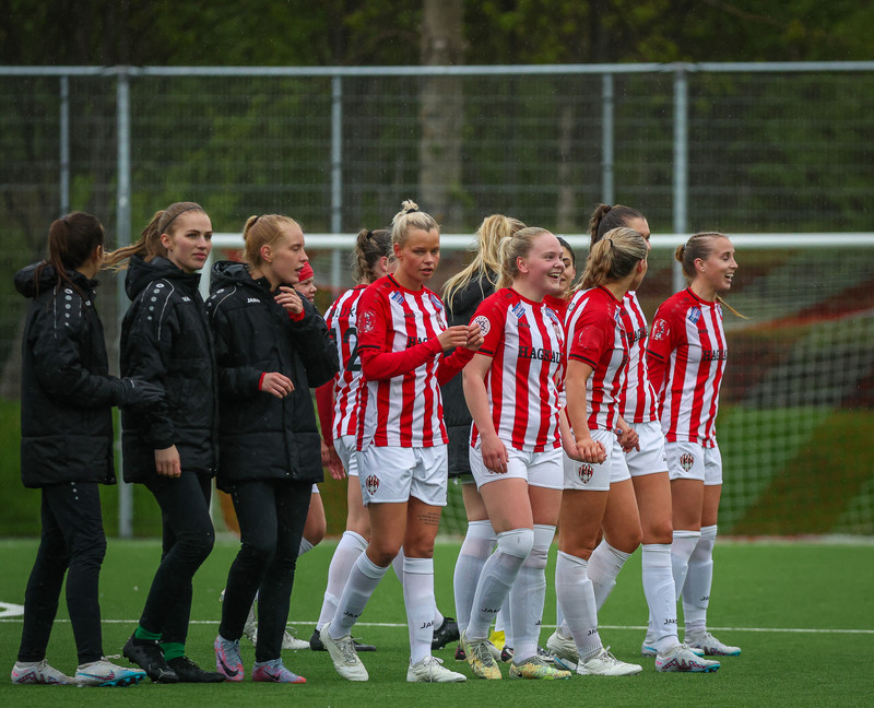 Myndaveisla: Þróttur vann topplið Þórs/KA