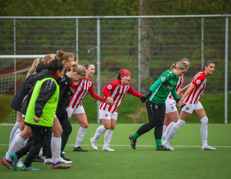 Myndaveisla: Þróttur vann topplið Þórs/KA