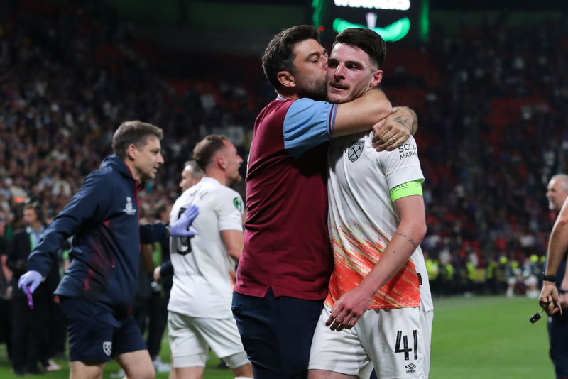 UEFA ákærir West Ham og Fiorentina