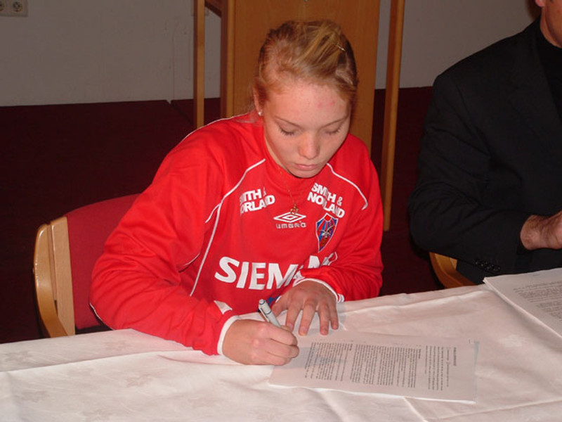 Margrét Lára fór úr ÍBV í Val fyrir sumarið 2005.