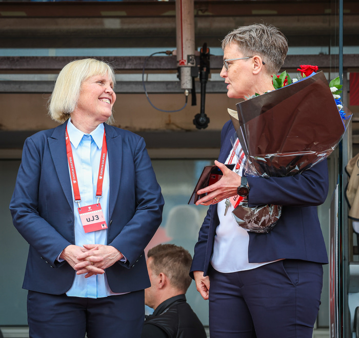 Vanda og Klara Bjartmarz framkvæmdastjóri munu báðar hætta hjá KSÍ núna í febrúar.