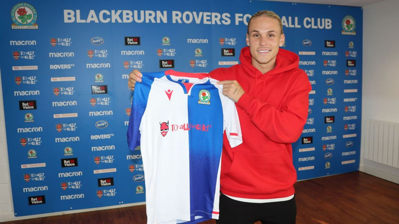 Arnór í byrjunarliðinu í sínum fyrsta leik fyrir Blackburn