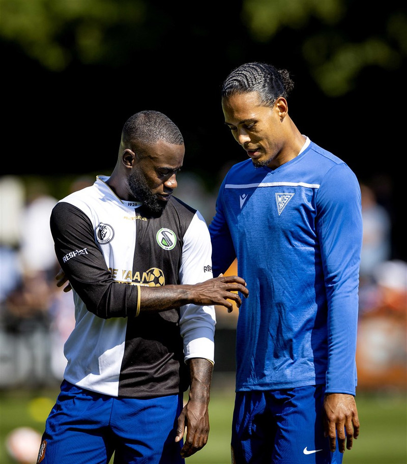 Aston Villa í viðræðum við Feyenoord