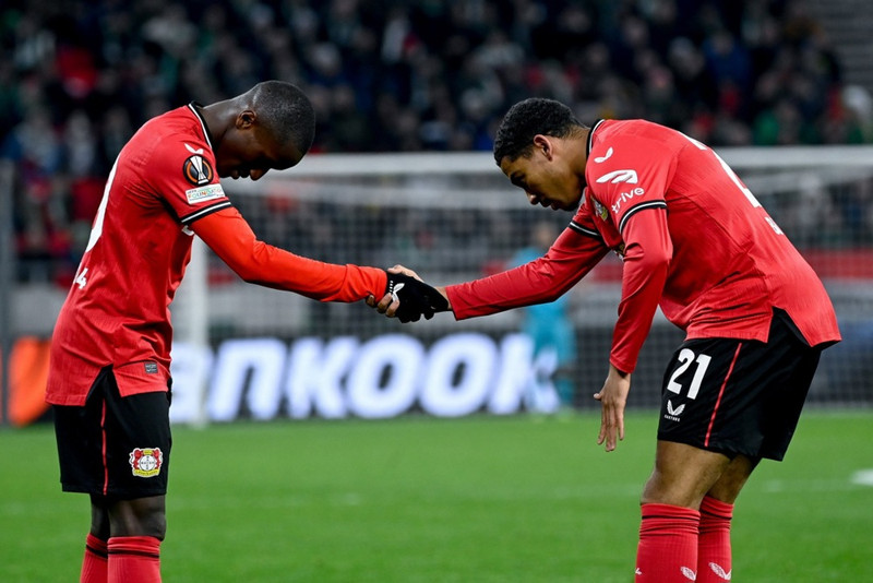 Diaby á leið aftur til Leverkusen
