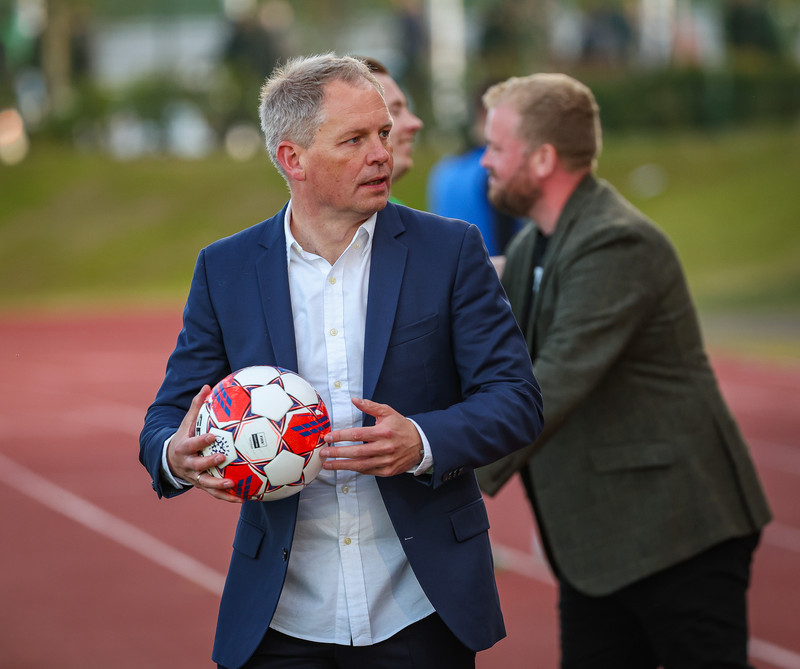 Óskar vill fá inn sóknarmann.