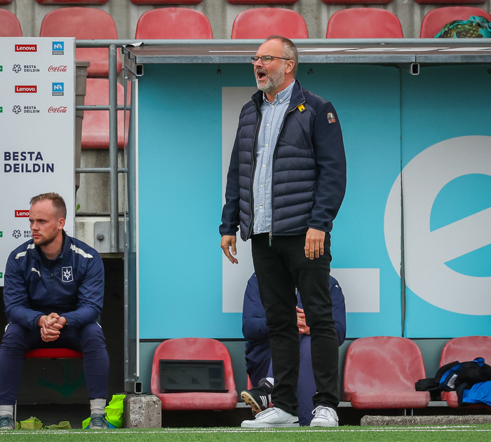 'Liðið var með lykilorð og ég líka, ég þurfti að vita þau og ef leikmennirnir klikkuðu á þeim þá kallaði ég þau inn á.'