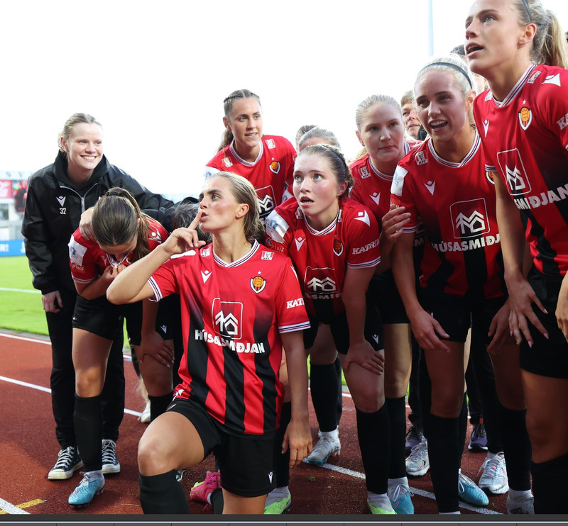 Nadía Atladóttir hér fremst í flokki