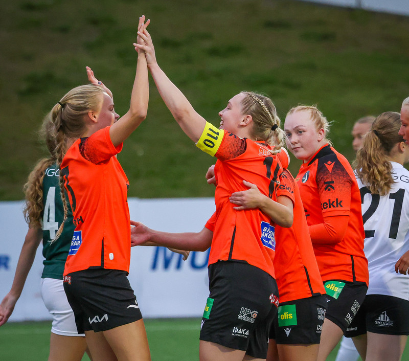 Eva Rut fagnar hér marki með Fylki. Hún skrifaði nýverið undir samning hjá Þór/KA.
