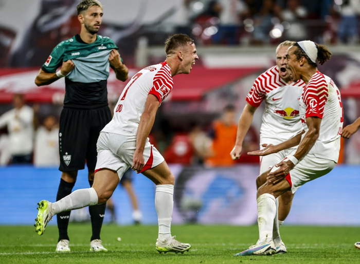 Olmo kom með beinum hætti að 13 mörkum í 25 leikjum með Leipzig á síðustu leiktíð.