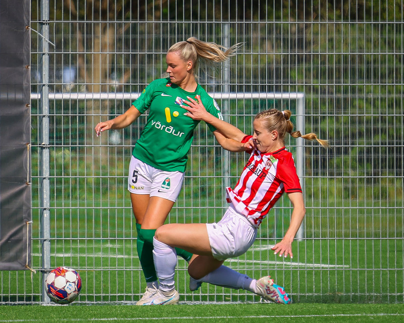 Myndaveisla frá sigri Þróttar á Breiðabliki