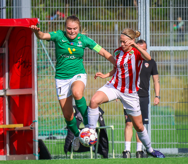 Myndaveisla frá sigri Þróttar á Breiðabliki