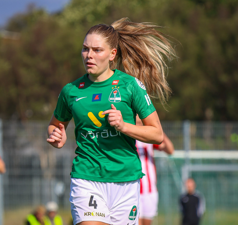 Myndaveisla frá sigri Þróttar á Breiðabliki