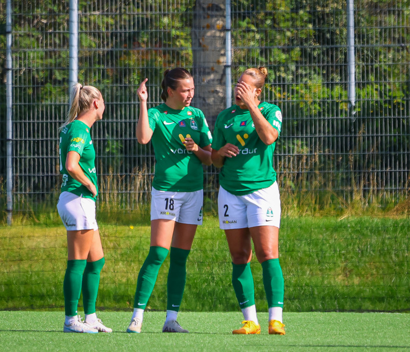 Myndaveisla frá sigri Þróttar á Breiðabliki