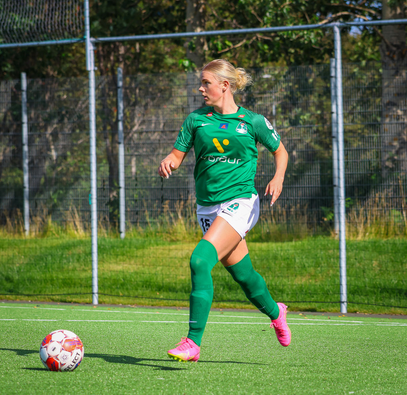 Myndaveisla frá sigri Þróttar á Breiðabliki