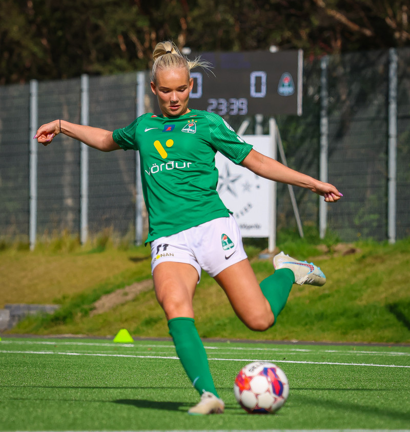 Myndaveisla frá sigri Þróttar á Breiðabliki