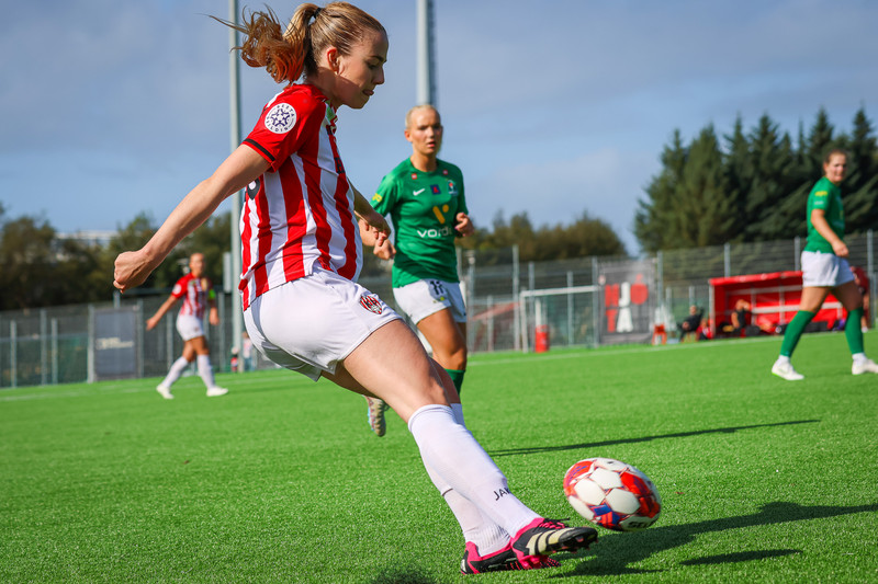 Myndaveisla frá sigri Þróttar á Breiðabliki
