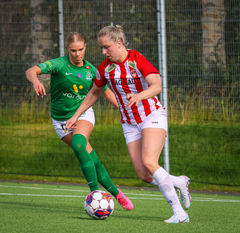 Myndaveisla frá sigri Þróttar á Breiðabliki