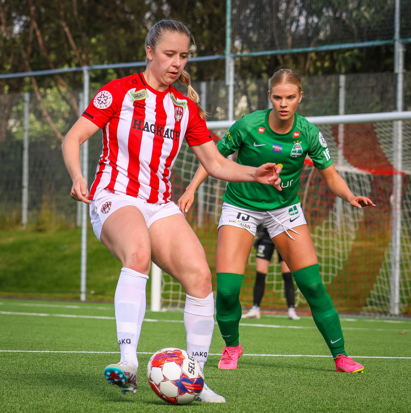 Myndaveisla frá sigri Þróttar á Breiðabliki