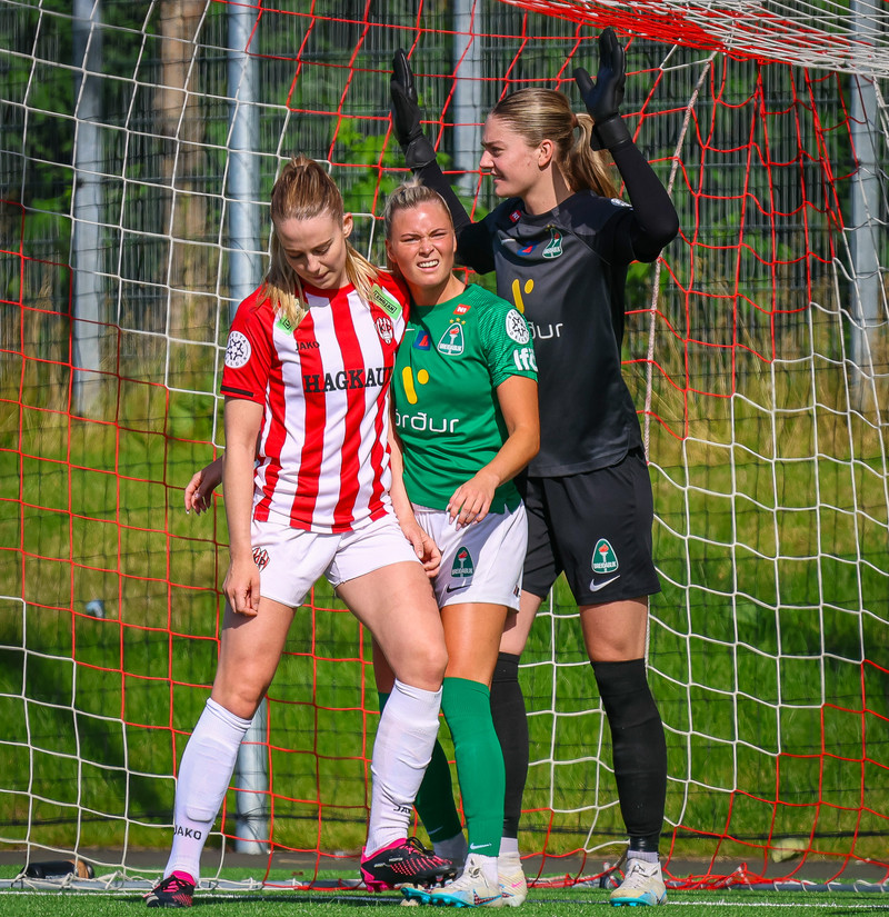 Myndaveisla frá sigri Þróttar á Breiðabliki
