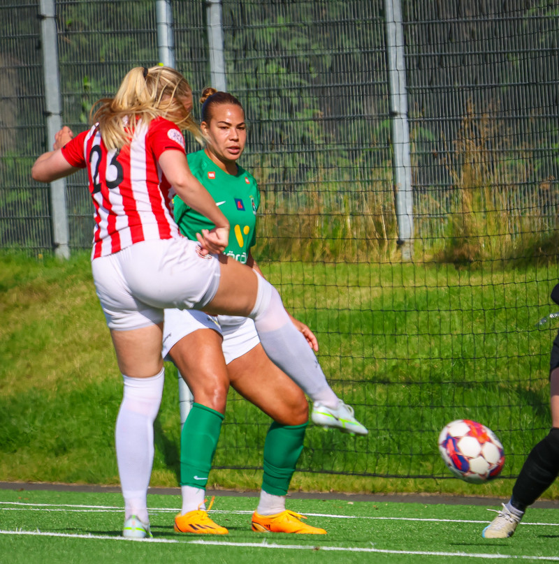 Myndaveisla frá sigri Þróttar á Breiðabliki