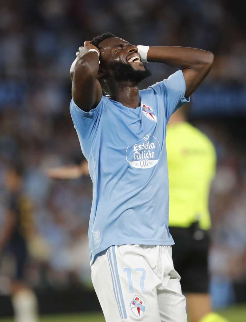 Celta krækti í Douvikas og Bamba (Staðfest)