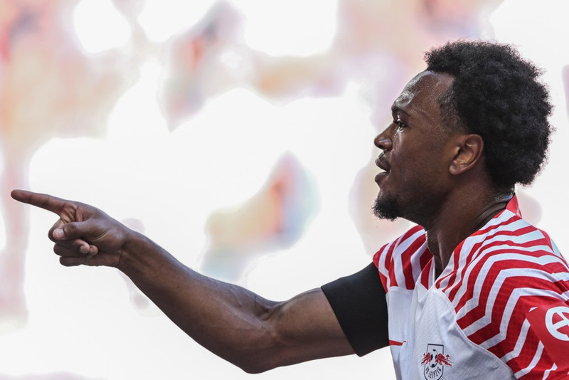 Lois Openda fékk rautt í tapi Leipzig