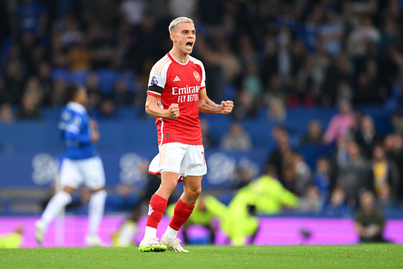 <b>Miðjumaður - Leandro Trossard (Arsenal):</b> Skoraði eina markið í sigri Arsenal gegn Everton.