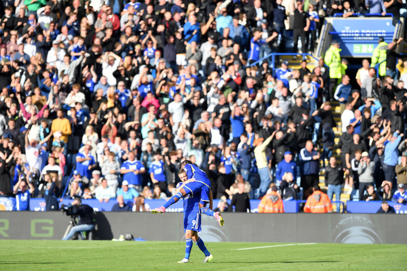 Vardy hljóp yfir allan völlinn til að fagna fyrir framan stuðningsmenn Bristol City