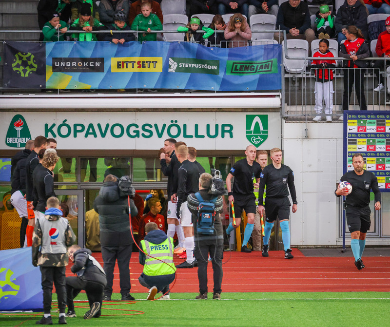 Myndaveisla: Breiðablik vann nýja Íslandsmeistara í Kópavogi