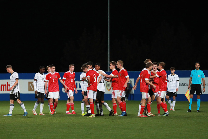 UEFA leyfir U17 liðum Rússlands að keppa á mótum sínum