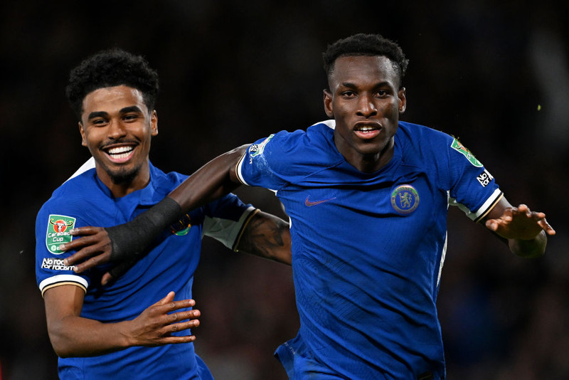 Enski deildabikarinn: Stórskemmtilegt einvígi Arnórs og Rúnars - Arsenal, Chelsea og Liverpool áfram