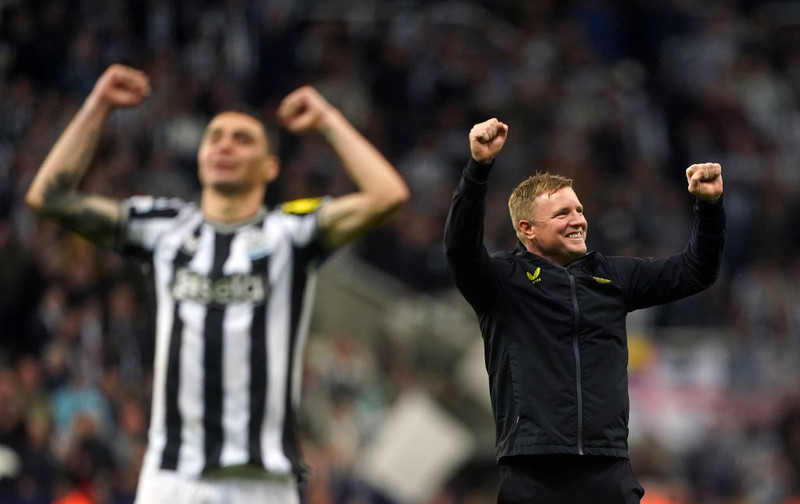 Eddie Howe er vinsæll hjá stuðningsmönnum félagsins.