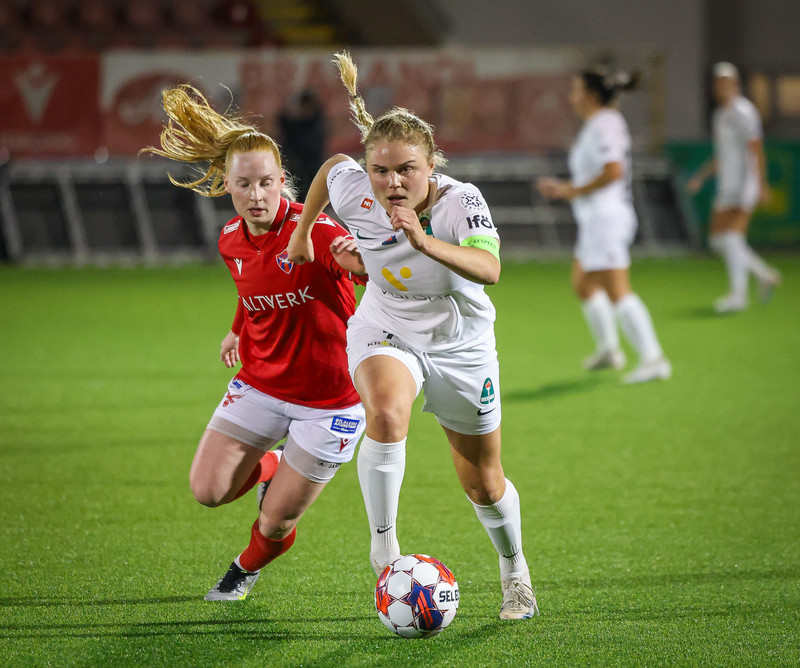 Myndaveisla: Valur hampaði skildinum í Bestu-deildinni