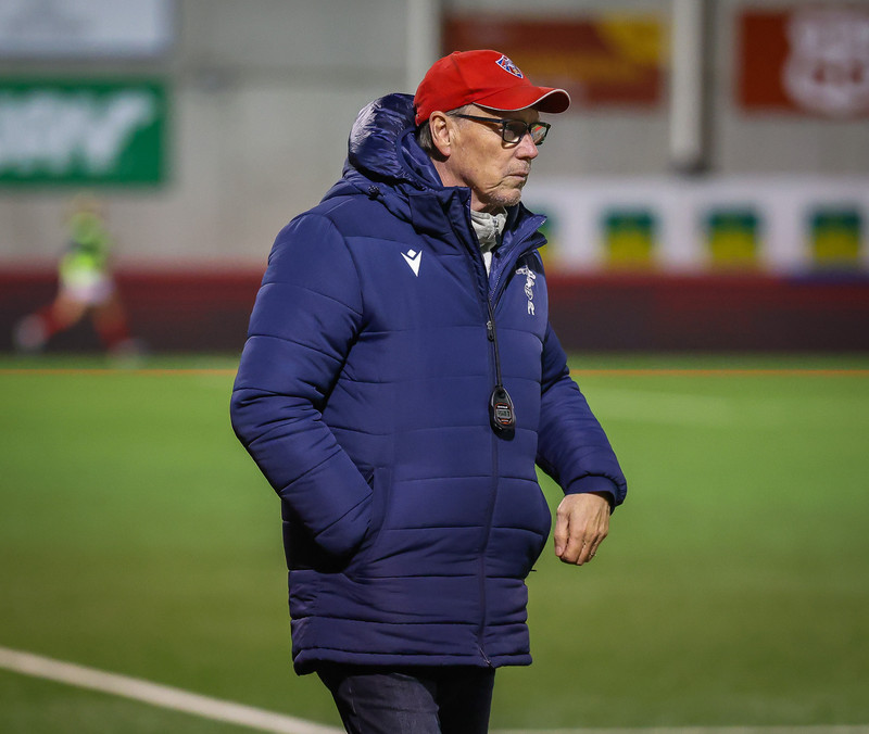 Myndaveisla: Valur hampaði skildinum í Bestu-deildinni