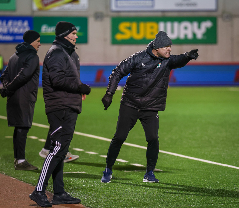 Myndaveisla: Valur hampaði skildinum í Bestu-deildinni
