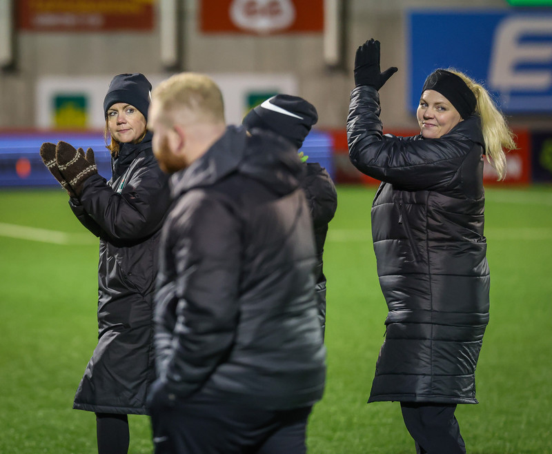 Myndaveisla: Valur hampaði skildinum í Bestu-deildinni