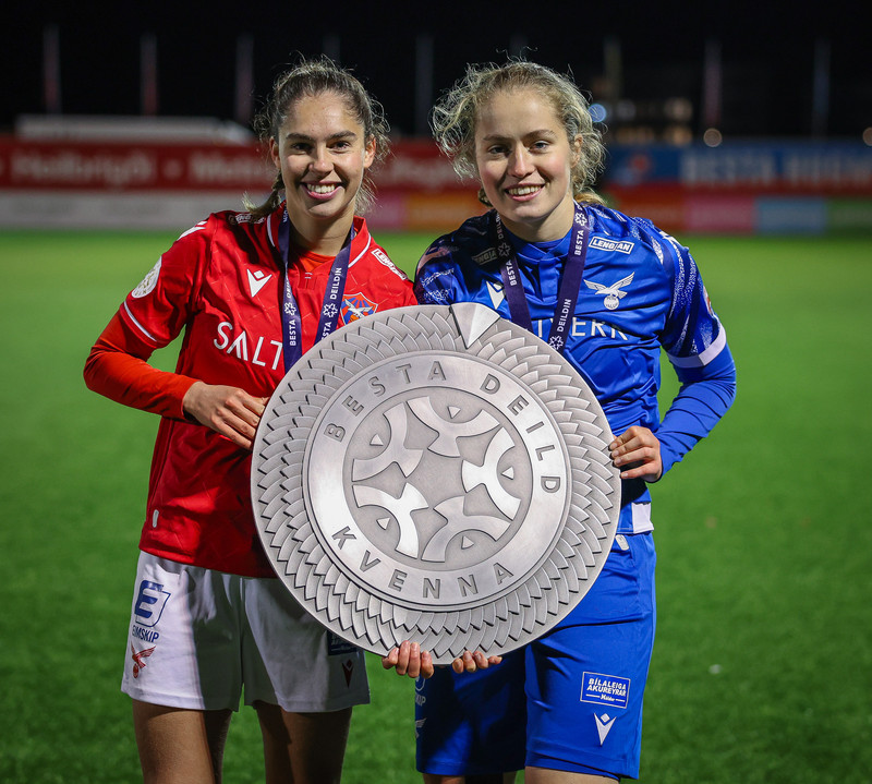 Myndaveisla: Valur hampaði skildinum í Bestu-deildinni