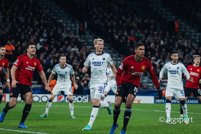 Enski boltinn - Tryllt læti í Köben og United kveður