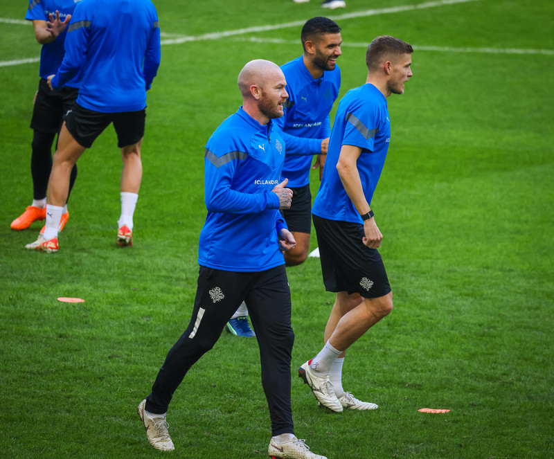 Möguleiki á því að Aron detti inn í hópinn
