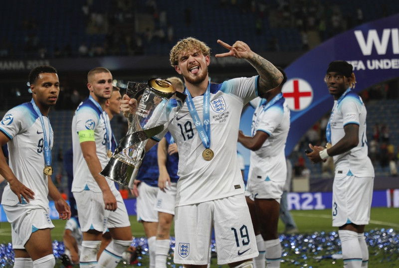 James McAtee og Harvey Elliott afgreiddu Serbíu í mikilvægum sigri