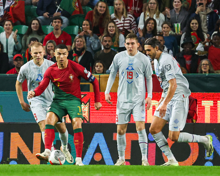 Cristiano Ronaldo átti ekki sinn besta dag gegn Íslandi