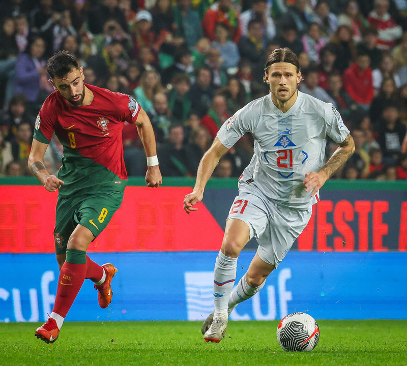 Arnór Ingvi klár.