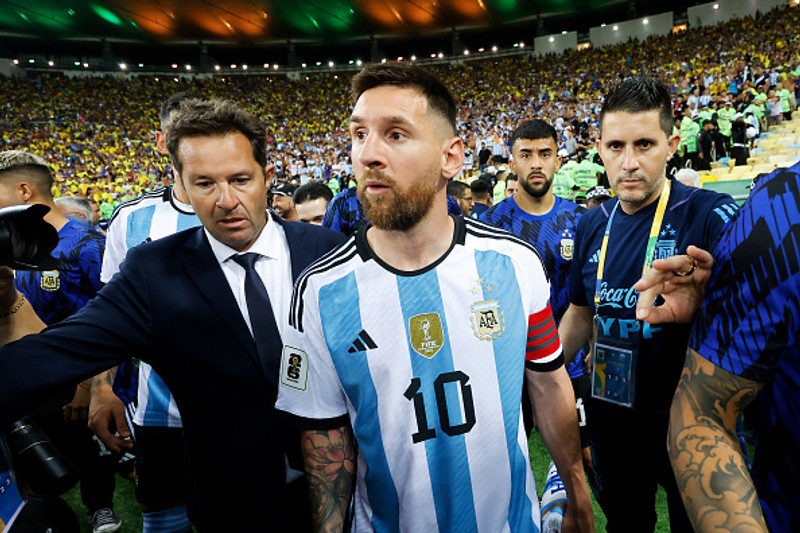 Verður Messi lánaður til Barcelona?