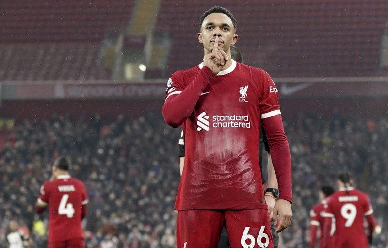 Trent Alexander-Arnold verður vel girtur.