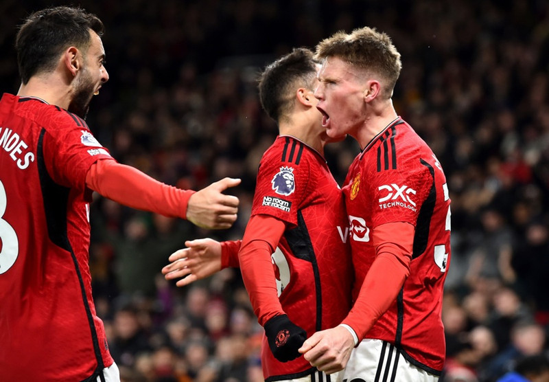 England: McTominay hetjan gegn Chelsea - Verðskuldaður sigur Villa á Man CIty