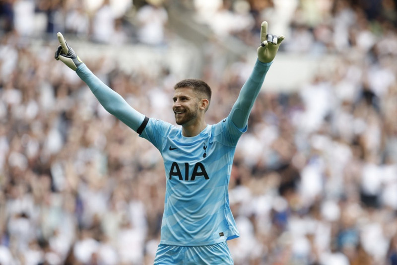 <b>Markvörður: Guglielmo Vicario (Tottenham Hotspur)</b> - Varði glæsilega frá Nicolo Zaniolo á mikilvægum tímapunkti í 4-0 sigri Tottenham gegn Aston Villa.