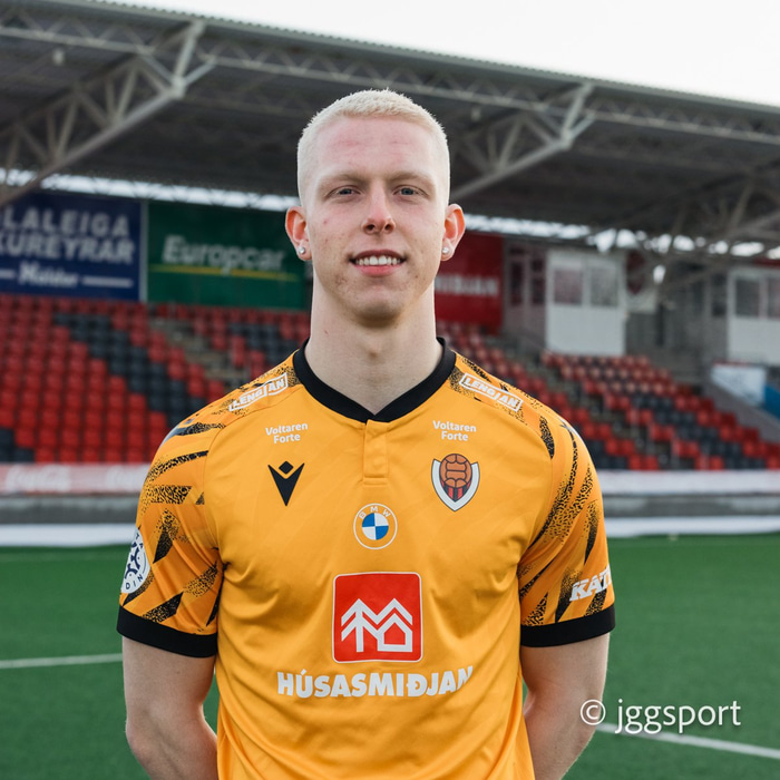 Byrjaði sinn fyrsta deildarleik í meistaraflokki í gær.