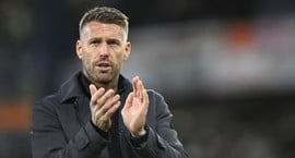 „Talandi um að kasta sér fyrir rútuna"